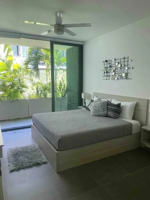Menesse City Condo Playa del Carmen Apartment